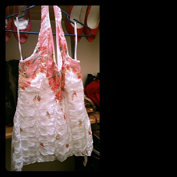 Dressie shirt around the neck