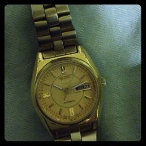 Seiko 5 Women's Automatic Watch ⌚️