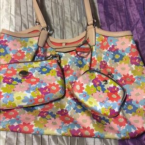 3pc matching coach set. Limited edition hadley