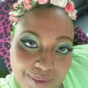 Meet your Posher, Roberta