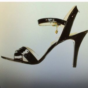 Michael Kors "Elisa" sandals. Black Patent leather