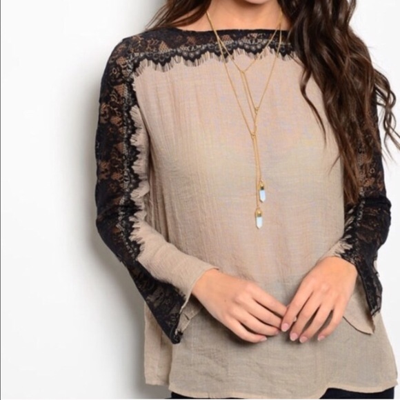 Boutique Tops - 💥FINAL PRICE💥NWOT- Taupe &  Black Open Back Top