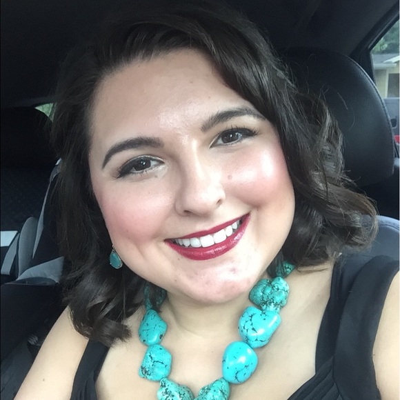 Meet your Posher, Chelsie - Picture 1 of 1