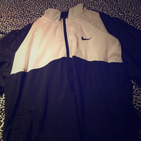 Large Nike men's rain jacket