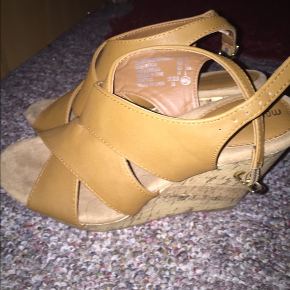 cute pumps - Picture 2 of 3