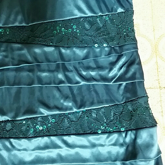 Dress - Picture 2 of 2