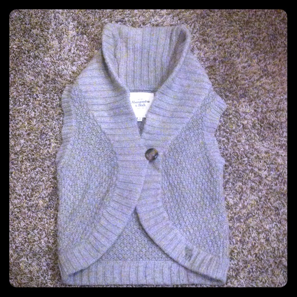 Abercrombie & Fitch Sweater Vest