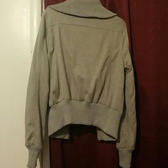 Grey jacket - Picture 3 of 3