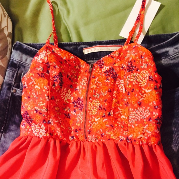 Coral blouse - Picture 2 of 4