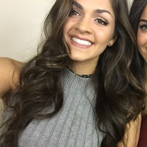 Meet your Posher, Olivia