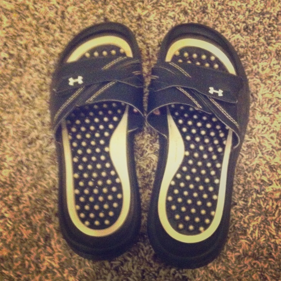 Under Amour Flip Flops