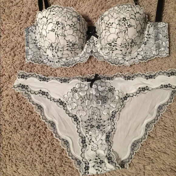 NWT Victoria's Secret Bra