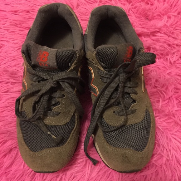 ❌Sold❌ NB sneakers - Picture 1 of 3