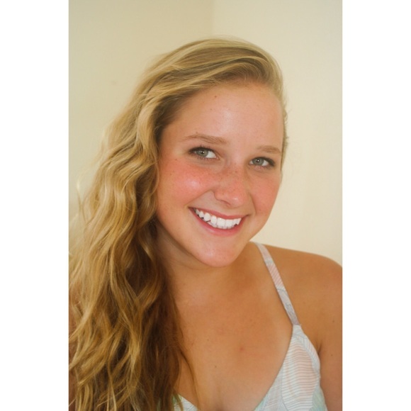 Meet your Posher, Natalie