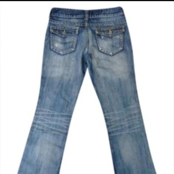 Guess Doheny Jeans Bootcut so cute FlASH SALE 💜 - Picture 3 of 4