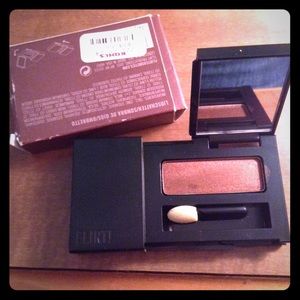 ⚫️ 'Flirt! Dreamy eyes eyeshadow' from Koals