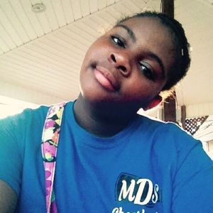 Meet your Posher, Olivia