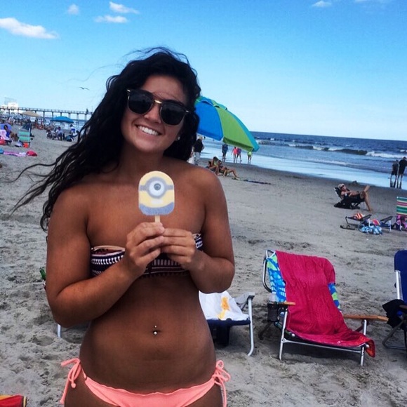 MEET YOUR POSHER - Picture 2 of 4