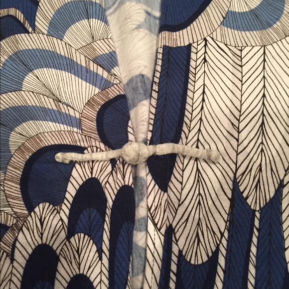 GORGEOUS & SOFT - G.O.D. cape shawl - blue/cream - Picture 4 of 4