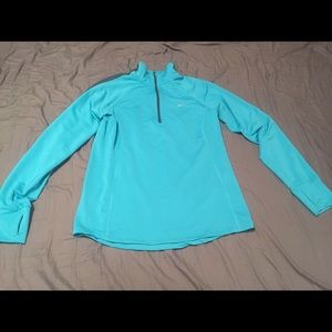 NIKE 1/4 Pullover