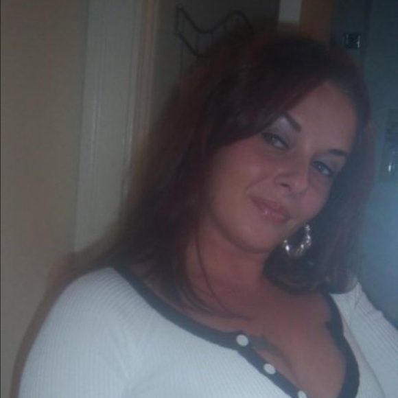 Meet your Posher, Jasmine - Picture 2 of 3