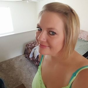 Meet your Posher, Cynthia