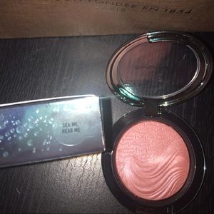 LE Mac-alluring-aquatic-collection