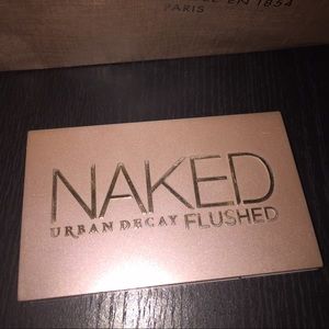 Naked Flushed ( Urban Decay)