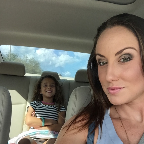 Meet your Posher, Falon