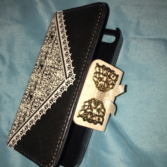 Wallet phone case