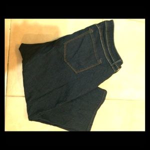 DOTs brand stretch Capri jeans