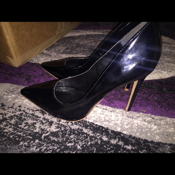 Pointy heels