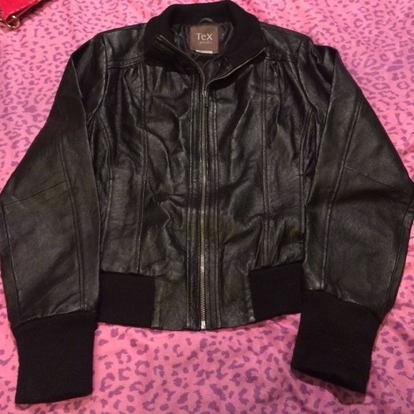 Black 100% leather bomber jacket