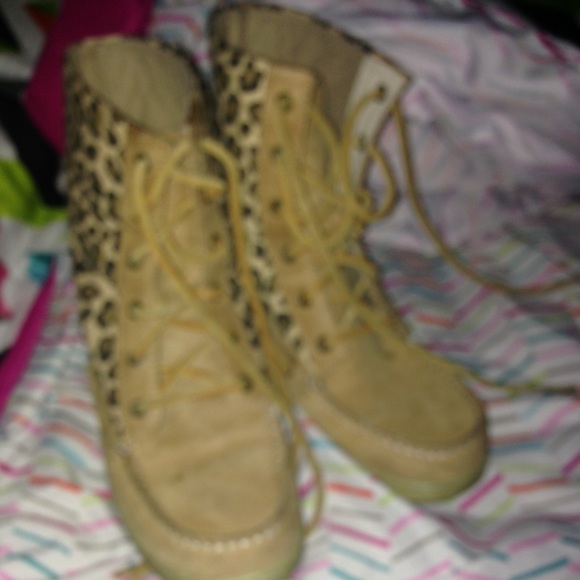 Cheetah Print Boots - Picture 1 of 3