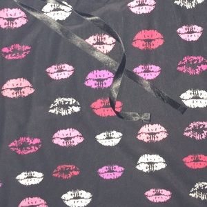 Secret Treasure Kisses pajama set