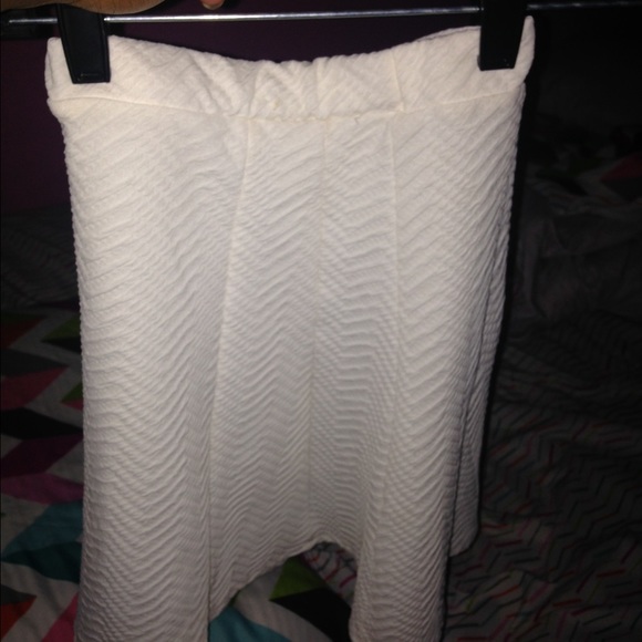 Skater Skirt - Picture 1 of 2