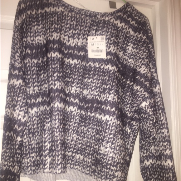 NEW Zara semi crop top (with tags)! Size MED.