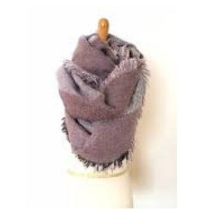 Cozy ecote urban outfitters purple blanket wrap!