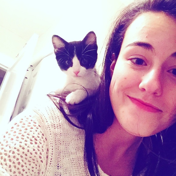 Meet your Posher, Lucy - Picture 3 of 4