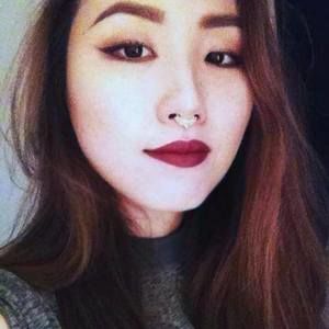 Meet your Posher, Cécile