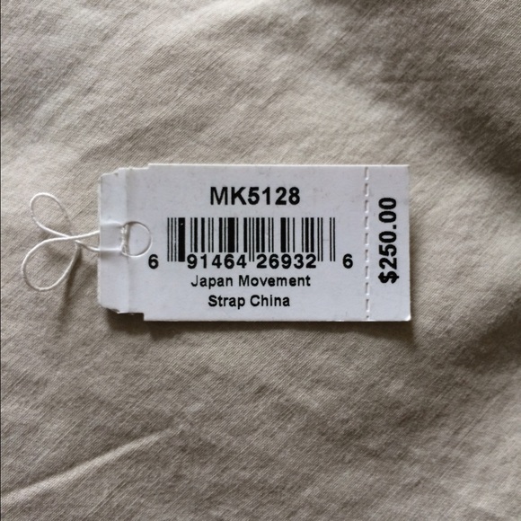 Michael Kors Watch - Picture 8 of 8