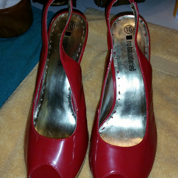 Heels - Picture 2 of 3