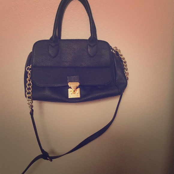 Black just fab purse.
