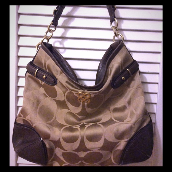 Authentic Coach Colette Hobo 👜