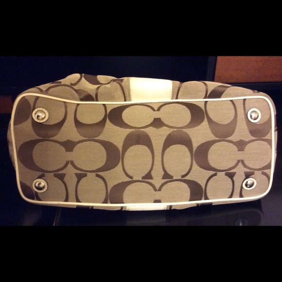 Authentic Coach Carryall 👜 - Picture 2 of 4
