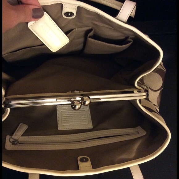 Authentic Coach Carryall 👜 - Picture 3 of 4