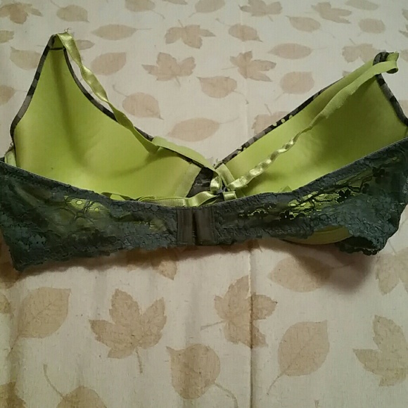 Flirtitude Camo Bra - Picture 3 of 4