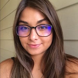 Meet your Posher, Karolina