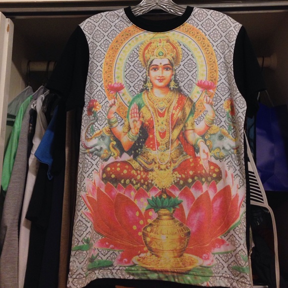 URBAN OUTFITTERS SHIRT