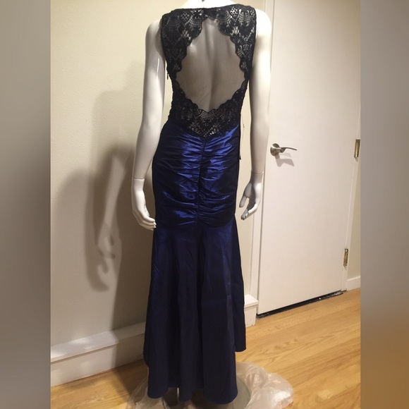 Bebe Evening Lace inset Gown - Picture 2 of 4